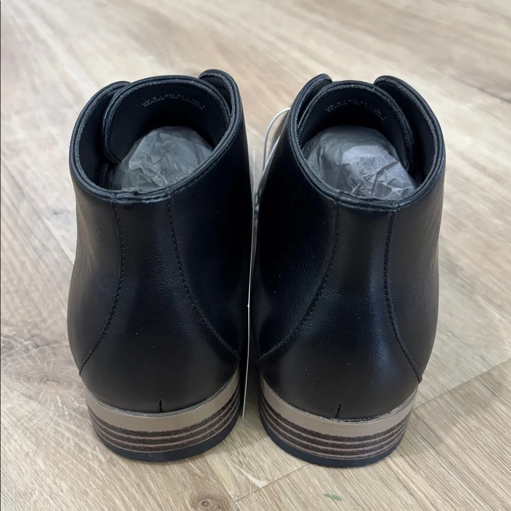 NEW Men’s Amazon Essentials Desert Chukka Boots